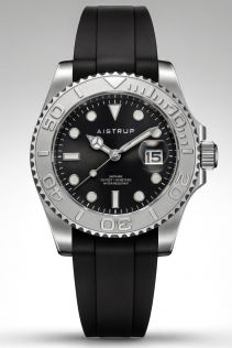 Aistrup sporty herreur med sort urskive, sølvfarget dreielunette og sort gummirem | AIW8802