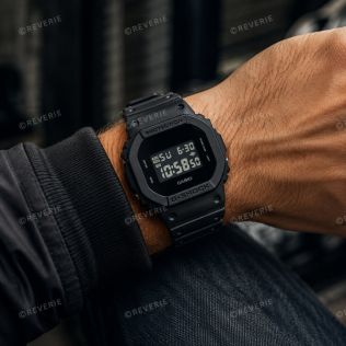 Stealth All Black Casio G-SHOCK digital klokke med 200M vannmotstand 42mm 