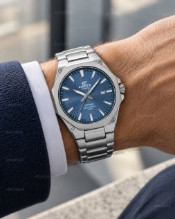 Casio herreklokke i stål med blå urskive og safirglass i 40mm