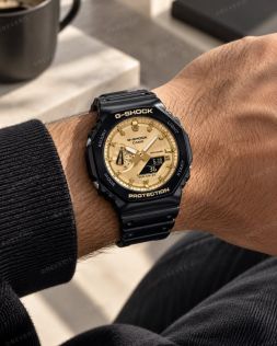 Casio herreklokke med dual display, svart resinrem og gyllen urskive i 45mm 