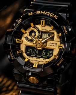 Svart og gullfarget ana-digi XL Casio G-Shock med moderne design 53mm