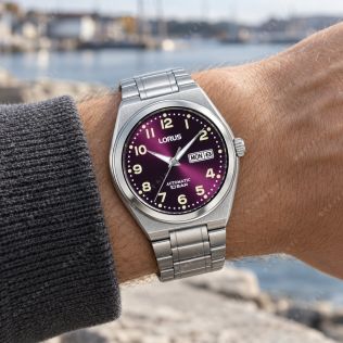 Lorus automatisk herreklokke i stål med lilla sunray urskive og dag/dato 41mm