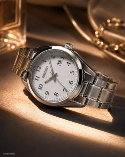 Seiko Womens Classic White Sapphire Petite 30mm 