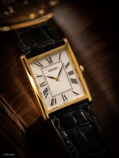 Seiko Mens Golden Roman Rectangular Sapphire 27mm