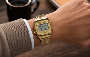 Gullfarget Casio smartklokke med skritteller og Bluetooth-tilkobling | 38mm 