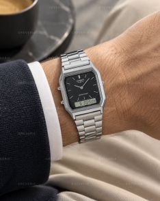 Rektangulær Casio klokke i stål med svart urskive og dual display i 30mm
