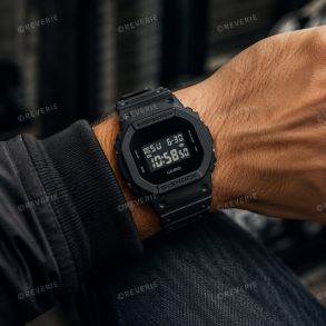 Stealth All Black Casio G-SHOCK digital klokke med 200M vannmotstand 42mm 