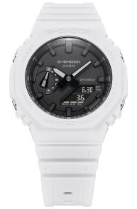 Hvit digital G-SHOCK med Carbon Core Guard og 200M vannmotstand | GA-2100-7AER