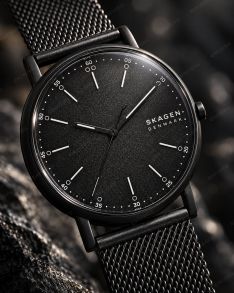Helsvart Skagen Signatur herreklokke i stål med meshlenke i 40mm
