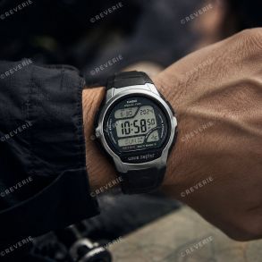 Wave Ceptor digital klokke med radiokontroll og multi-bånd verdensurfunksjoner 43mm 