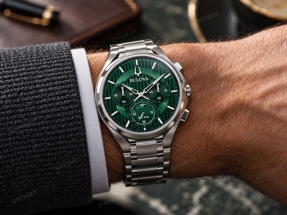 Buet Bulova herreklokke i stål med grønn urskive og safirglass i 44mm