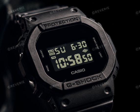 Stealth All Black Casio G-SHOCK digital klokke med 200M vannmotstand 42mm