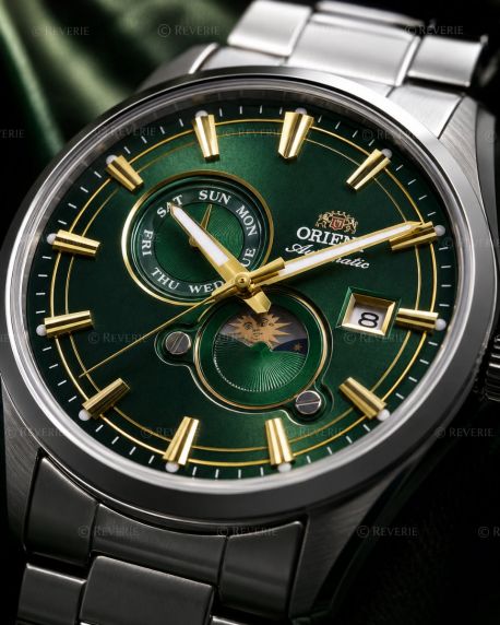 Orient klokke i stål med grønn urskive, månefase og safirglass 41mm