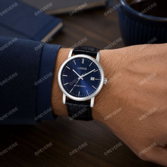 Rund herreklokke med blå urskive og svart lærrem 37mm